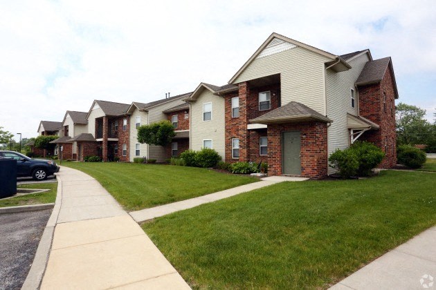 Arbors at Hickory - Exterior Building