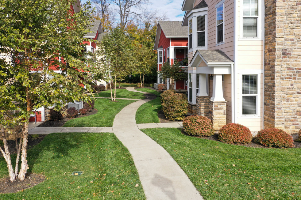 Exterior Walking Path at Hurstbourne Estates, Kentucky
