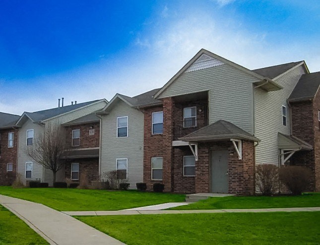 Arbors at Hickory - Exterior Building