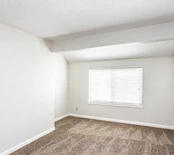 9900 NW Prairie View Rd Studio-2 Beds Apartment for Rent - Photo Gallery 12