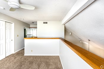 9900 NW Prairie View Rd Studio-2 Beds Apartment for Rent - Photo Gallery 14