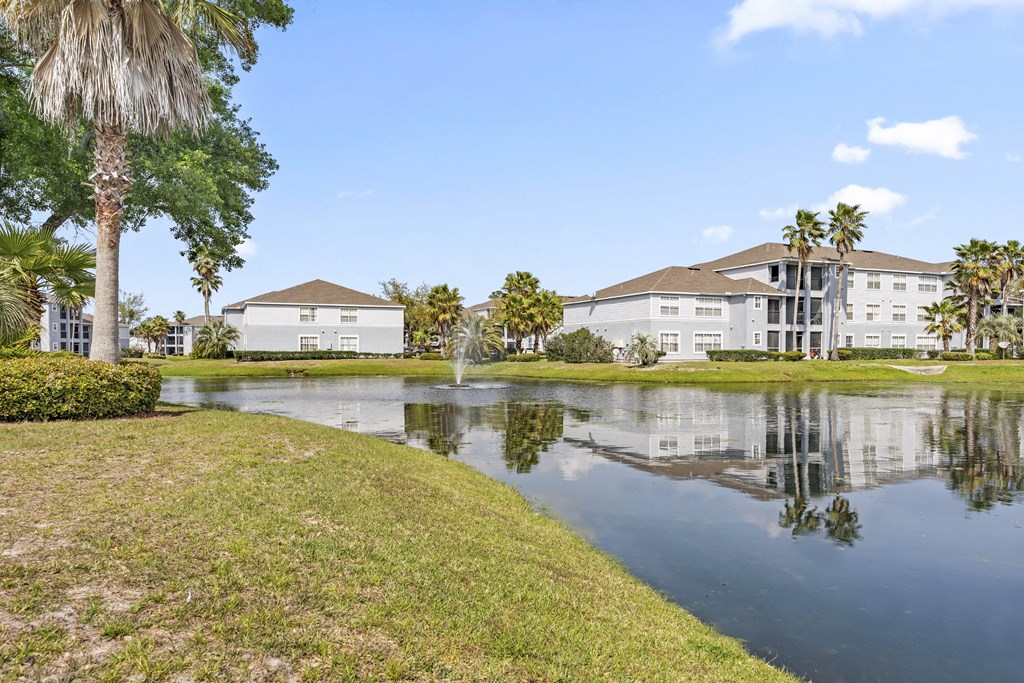 the pond at the preserve at city center apartments