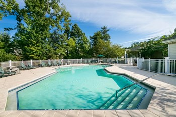 151 Parkway North 1-4 Beds Apartment, Affordable for Rent - Photo Gallery 3