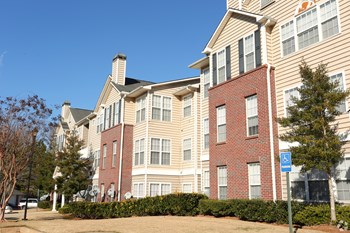 5850 Hillandale Drive 1-3 Beds Apartment for Rent - Photo Gallery 4