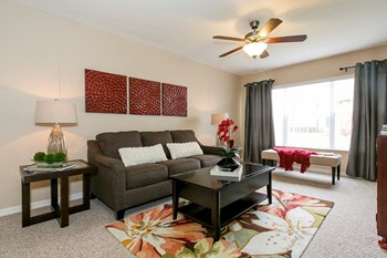 91 Somerset Club Drive 1-4 Beds Apartment, Affordable for Rent - Photo Gallery 4