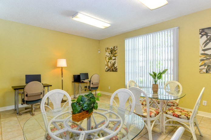 Stonetree Business Center