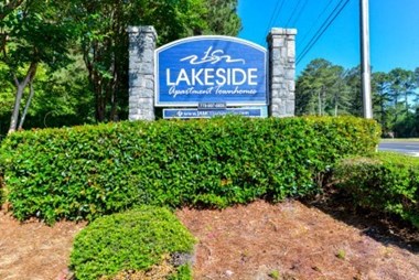 Lakeside Entrance