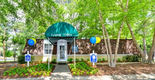 Oak Run Leasing Office