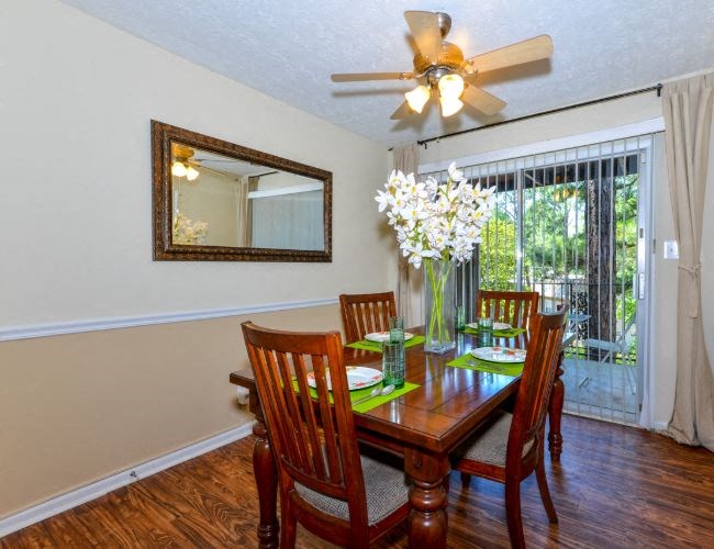 Maplewood Pointe Dining