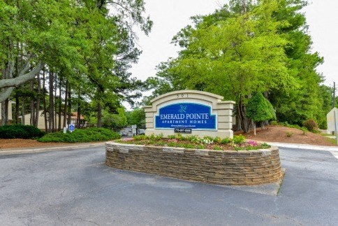 Emerald Pointe Sign