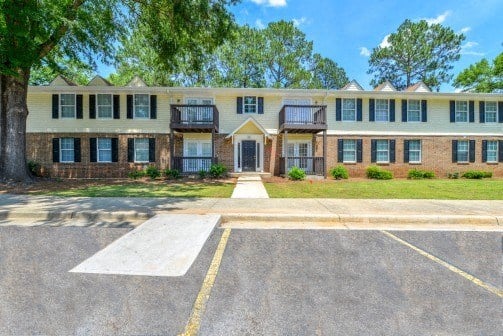 Emerald Pointe Apartments, 501 Roberts Dr, Riverdale, GA - RentCafe