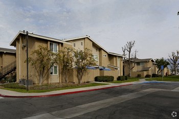 1101 E Menlo Ave 1-3 Beds Apartment, Affordable for Rent - Photo Gallery 5