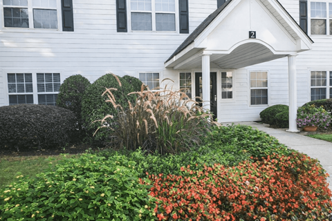 2780 Bankstone Drive SW 1-2 Beds Apartment for Rent