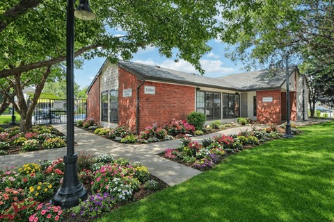 1001 50Th Ave 1-2 Beds Apartment for Rent