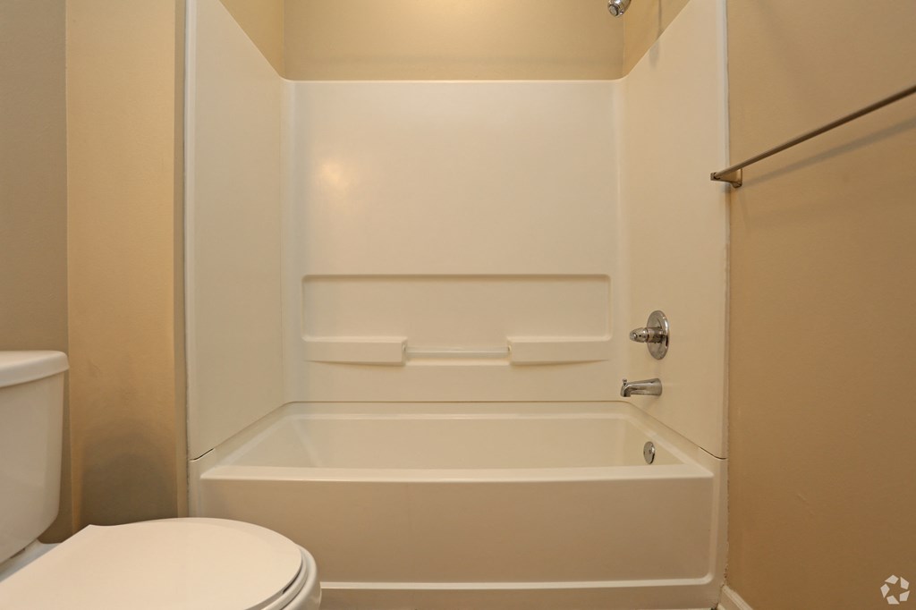 Bathroom at The Wilshire, Lake Charles, Louisiana