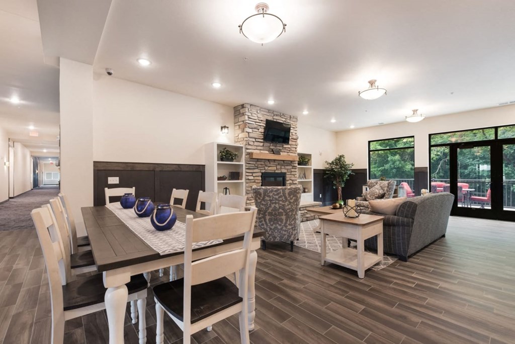 Resident Lounge at Lake Ridge, Prior Lake, MN, 55379