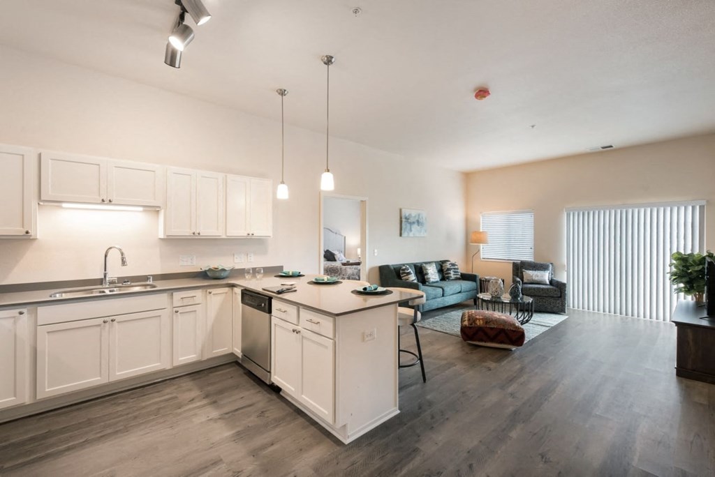 Modular kitchen by Lake Ridge Apartment in Shakopee, Minnesota