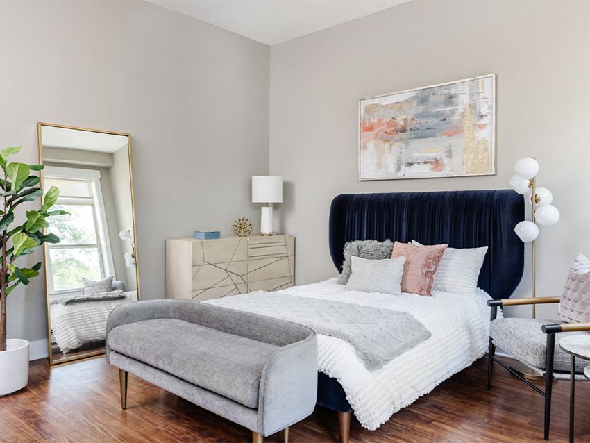 Gorgeous Bedroom Gorgeous Bedroom at St. Marys Square Apartments, Raleigh - Photo Gallery