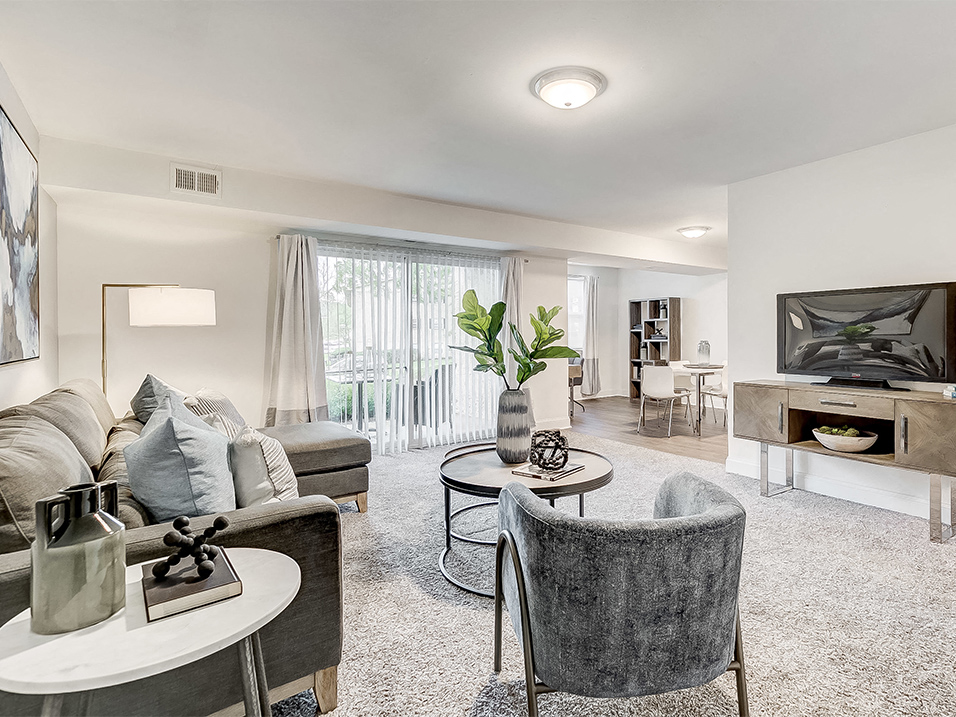 Spacious Living Room at Kenilworth at Perring Park Apartments, Parkville, MD, 21234