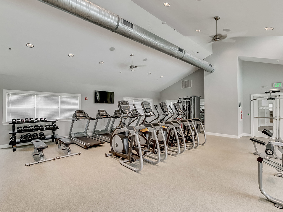 Fitness Center With Modern Equipment at Kenilworth at Perring Park Apartments, Parkville, MD, 21234