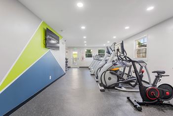 Fitness center at Courthouse Square Apartments, Towson, MD, 21286
