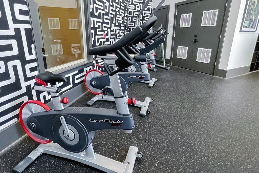 Spin room at Two Addison Place Apartments , Georgia, 31322