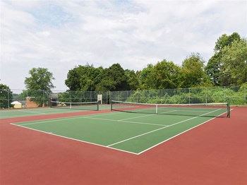 Synthetic Tennis Courts Synthetic Tennis Courts at Doncaster Village Apartments, Maryland, 21234 - Photo Gallery 4