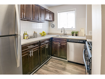 Fully Equipped Kitchen Fully Equipped Kitchen at 101 North Ripley Apartments, Alexandria, VA - Photo Gallery 2