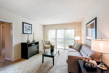 Spacious living room Spacious living room, at 101 North Ripley Apartments, 101 North Ripley Street, VA - Photo Gallery 5