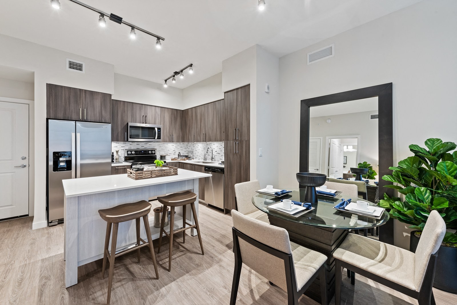 6600 Main is a similar property to Courtyards At Miami Lakes located in Miami Lakes