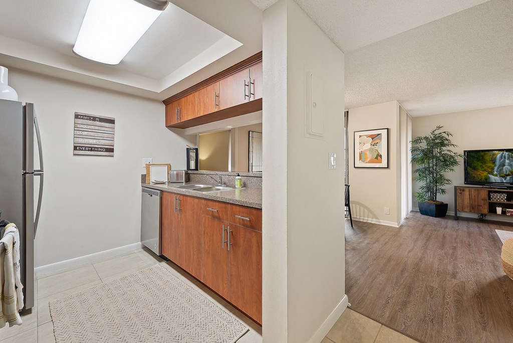 the preserve at ballantyne commons apartment kitchen and living room