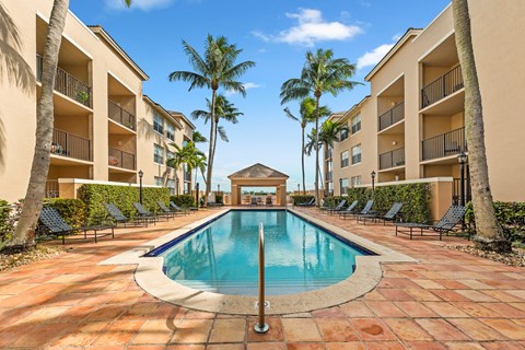 the swimming pool at the resort at longboat key club
