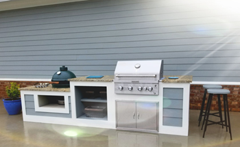 Poolside Kitchen/Grilling Area