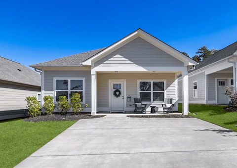2013 Weaver Way 3 Beds Apartment for Rent