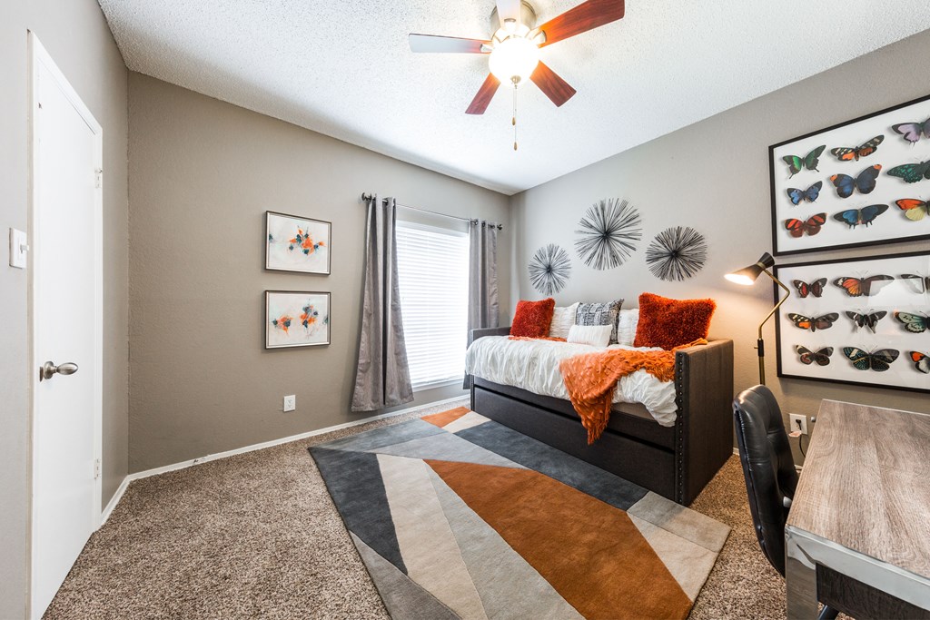 Living room decor at Arboretum Oaks, Austin, 78759