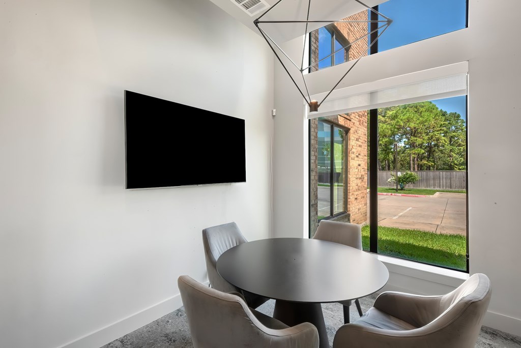 The Atwater Apartments Resident Business Space