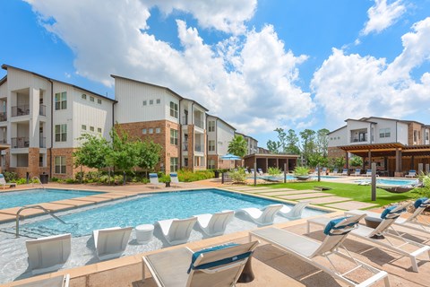 The Atwater Apartments Pool