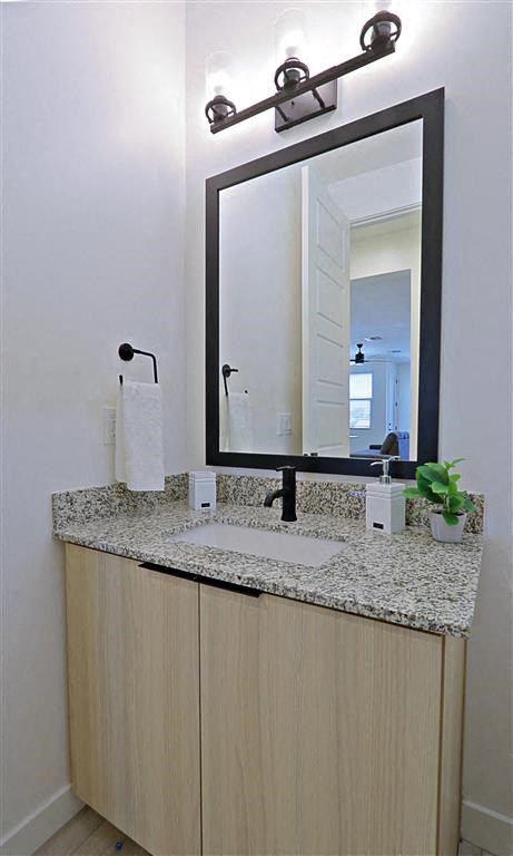 Modern Bathroom Fittings at Scottsdale Hayden Townhomes, Scottsdale