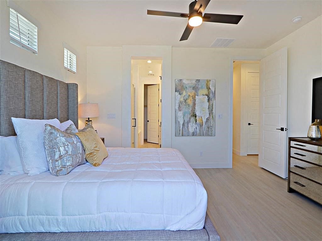 Large Bedroom En-Suite Bathroom at Scottsdale Hayden Townhomes, Scottsdale, Arizona