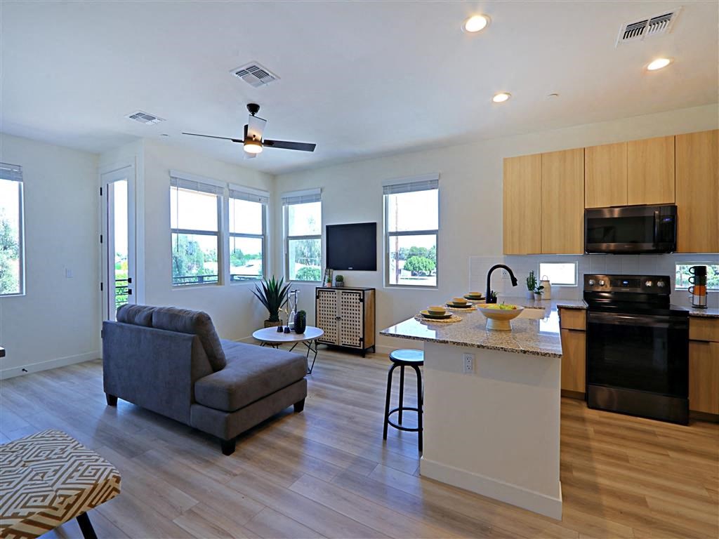 Spacious Living Room at Scottsdale Hayden Townhomes, Scottsdale