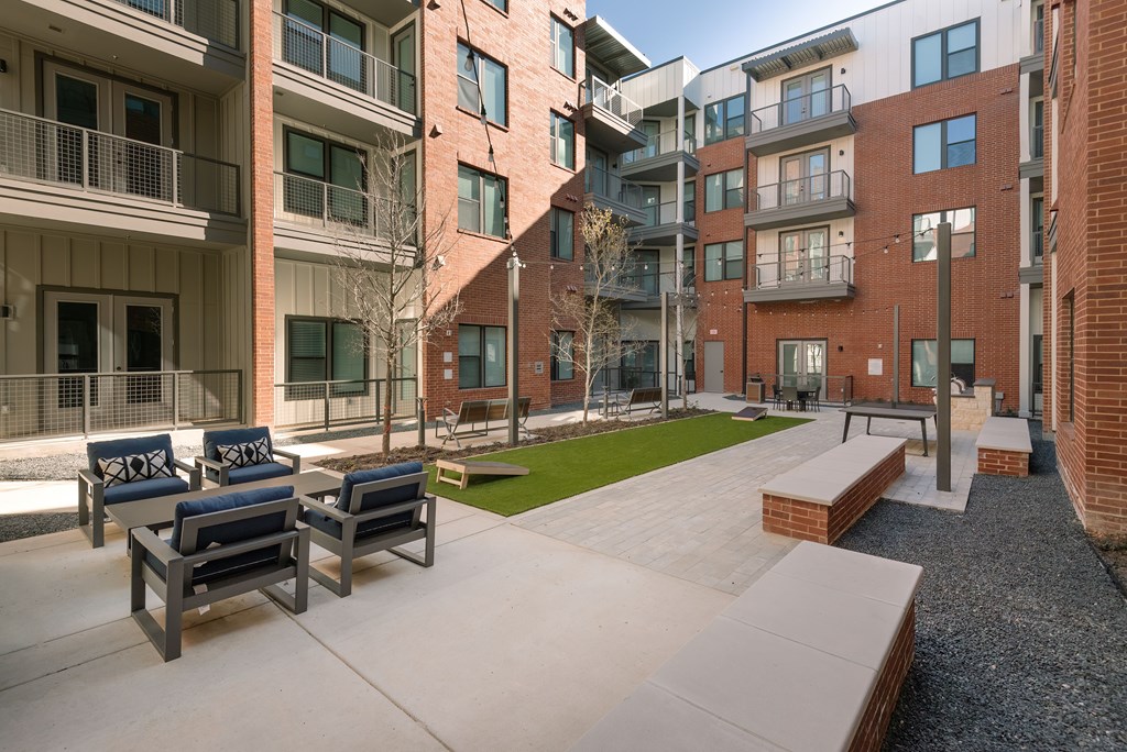 Luxury Community Courtyard