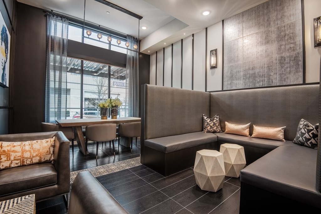 Luxury Social Lounge