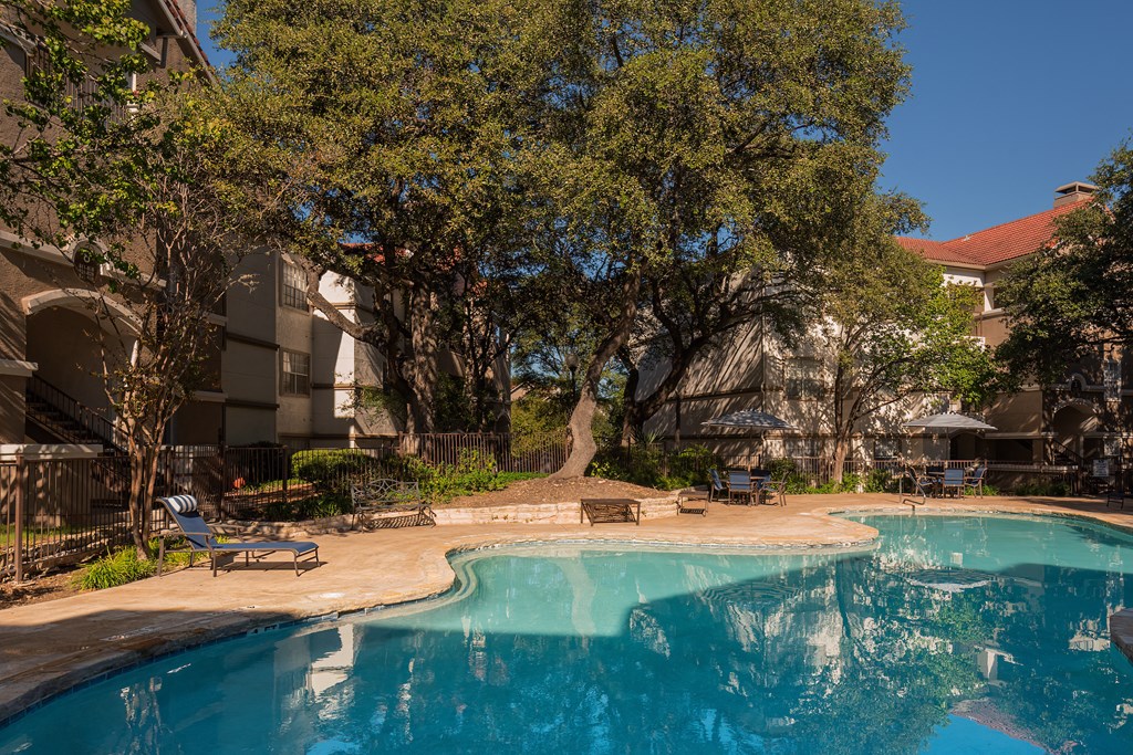 Pool View at Hayden on West Ave, San Antonio, TX