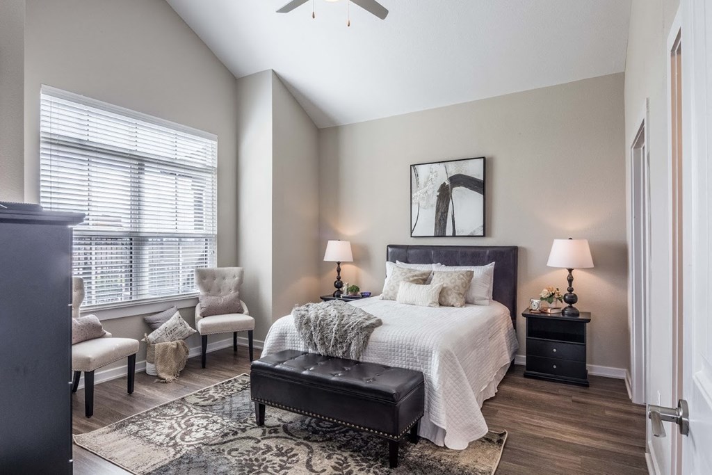 Bedroom Sandstone Crossing