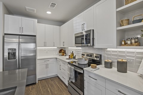 15950 Chase Hill Blvd 1-3 Beds Apartment for Rent
