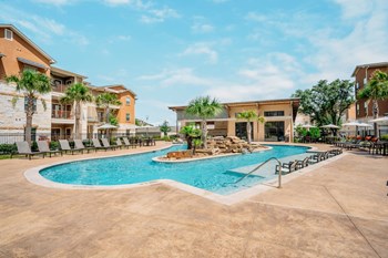 Lazy River Pool - Photo Gallery 6
