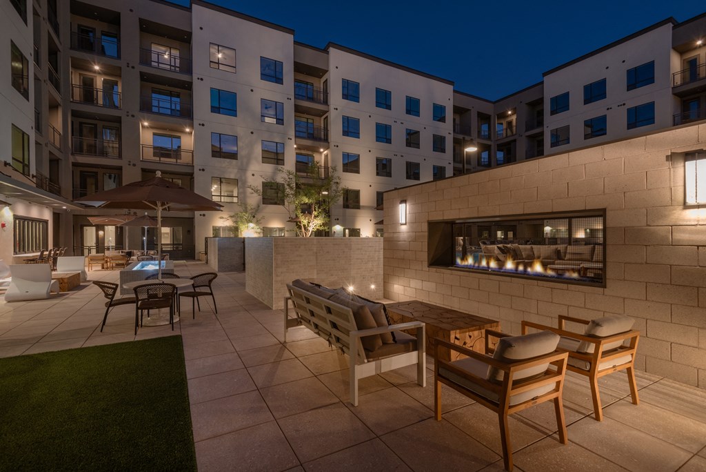 The Quincy at Kierland Apartments Outdoor Lounge Space