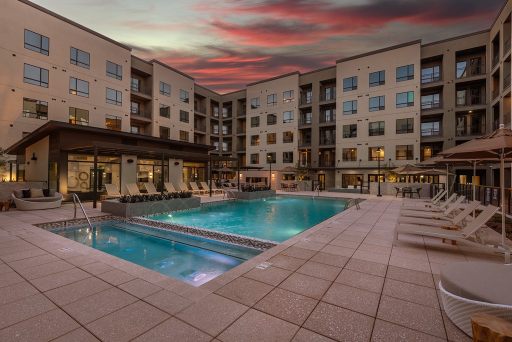 The Quincy at Kierland Apartments Pool