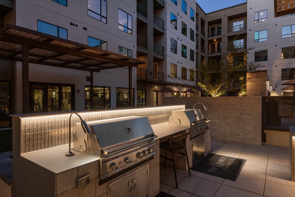 The Quincy at Kierland Apartments Outdoor Grills
