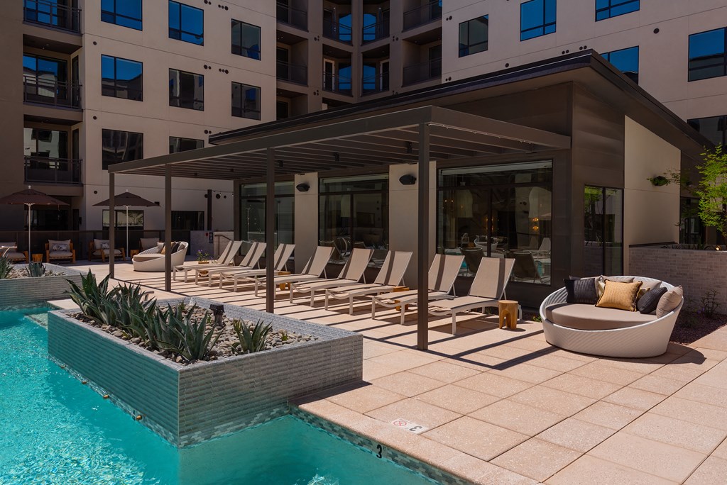 The Quincy at Kierland Apartments Pool